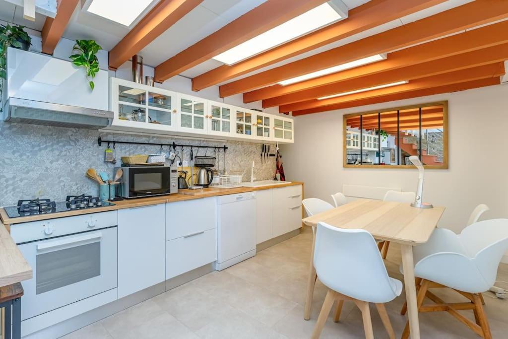 Duplex 4 Pers. Centre Avec Cour Privee Ensoleillee Appartement *
